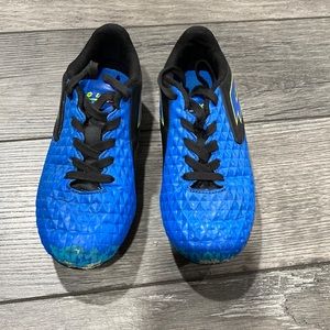 Size 2 Lotto soccer cleats